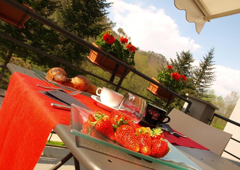 Hotel Abetaia Леванто Екстериор снимка